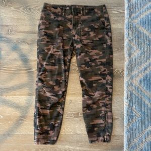 White House Black Market Camo Pant